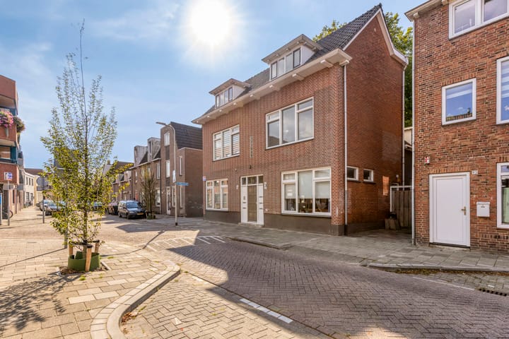 Foto 2 van Damstraat 93