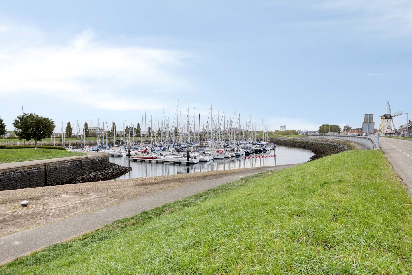 Foto 1 van Westelijke Kanaalweg 31-C