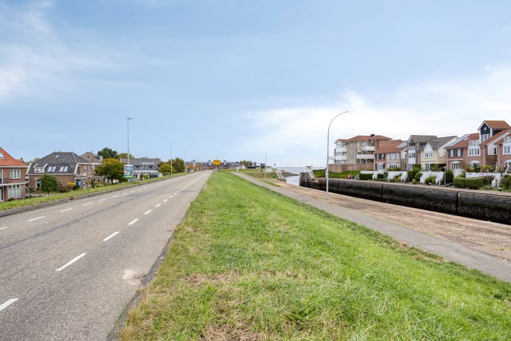 Foto 3 van Westelijke Kanaalweg 31-C