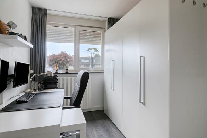 Photo 22 of Aziëlaan 55