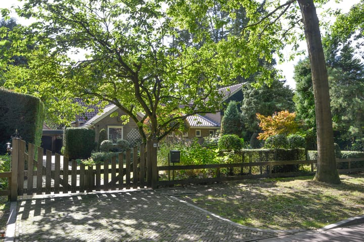 Photo 3 of Bartolottilaan 41