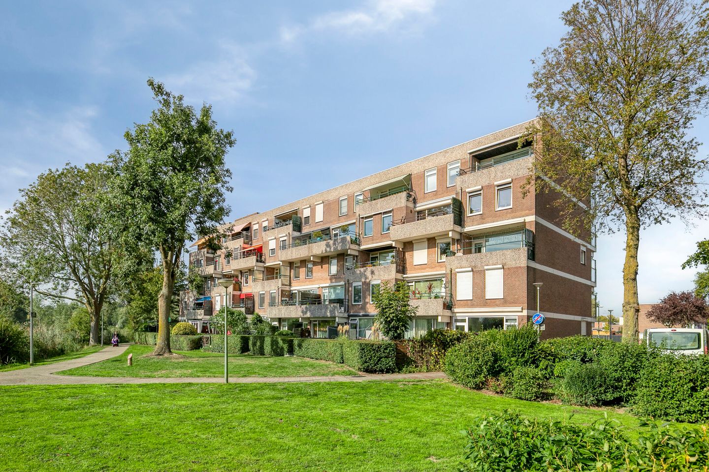 Photo 1 of Haringvlietstraat 191