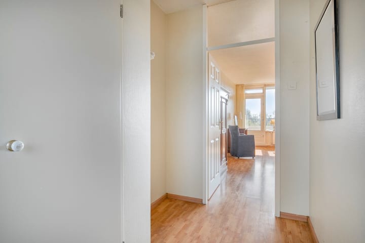 Photo 5 of Haringvlietstraat 191