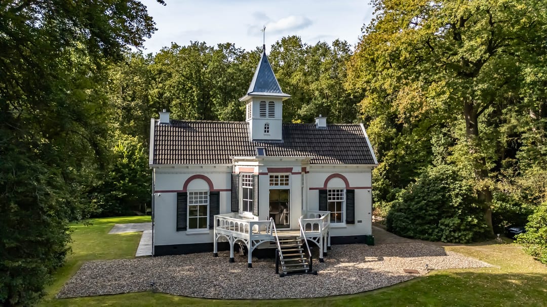 267.jpg?options=width=1080