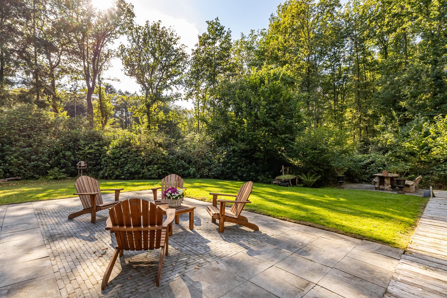 284.jpg?options=width=1440