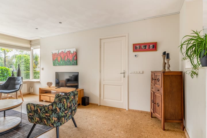 Foto 11 van Kennemerstraatweg 257