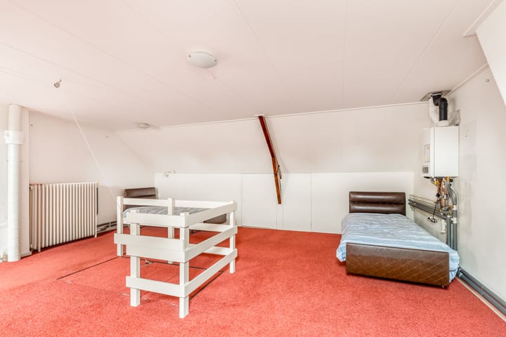 Foto 35 van Kennemerstraatweg 257