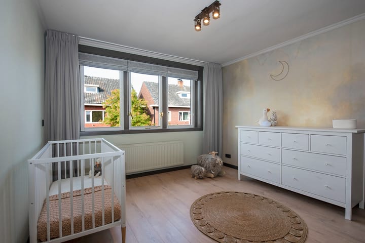 Foto 28 van Niasstraat 13