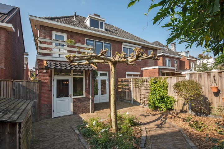 Foto 43 van Niasstraat 13