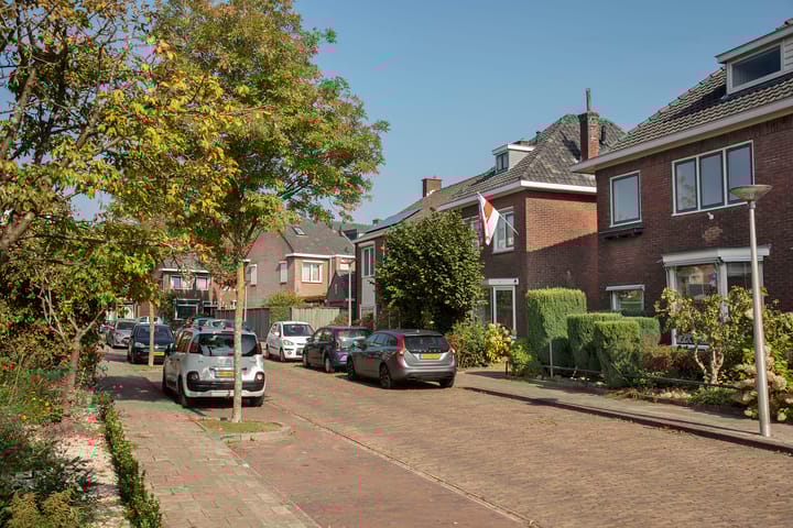 Foto 44 van Niasstraat 13