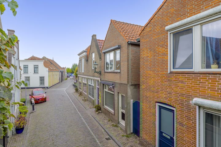 Photo 5 of Oranjestraat 11