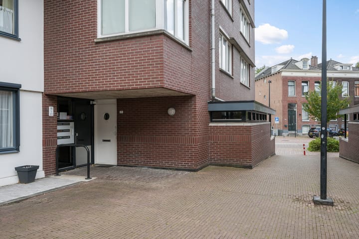 Foto 13 van Emmaplein 17