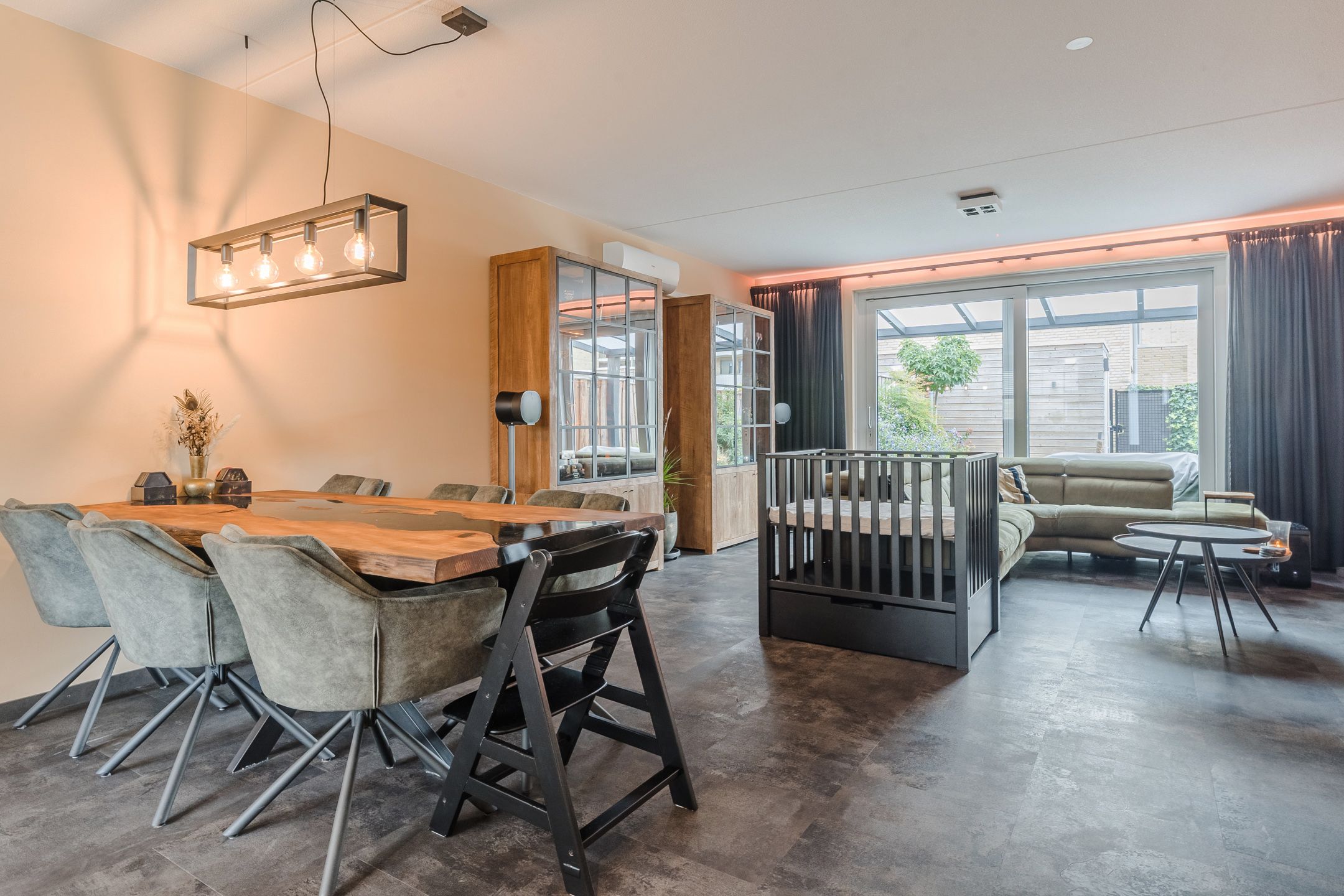 Foto 12 van Johan de Wittstraat 36