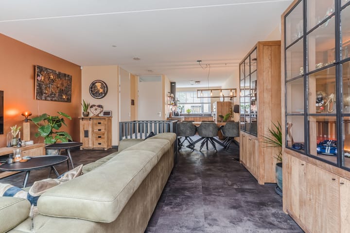 Foto 18 van Johan de Wittstraat 36