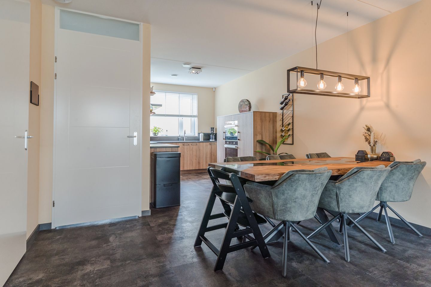 Foto 19 van Johan de Wittstraat 36