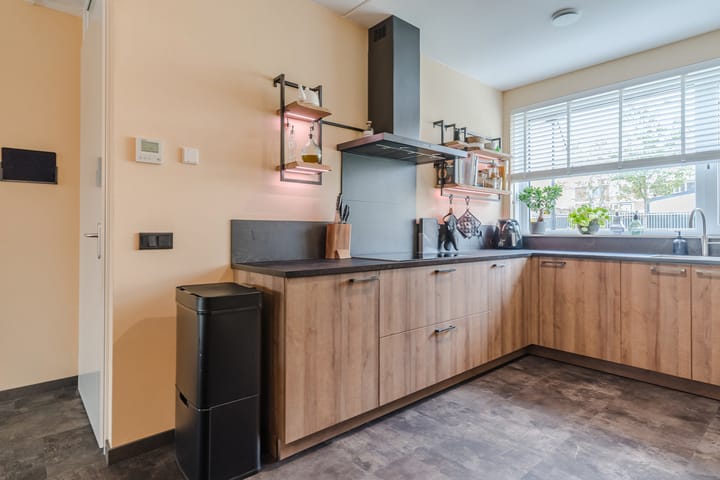 Foto 20 van Johan de Wittstraat 36