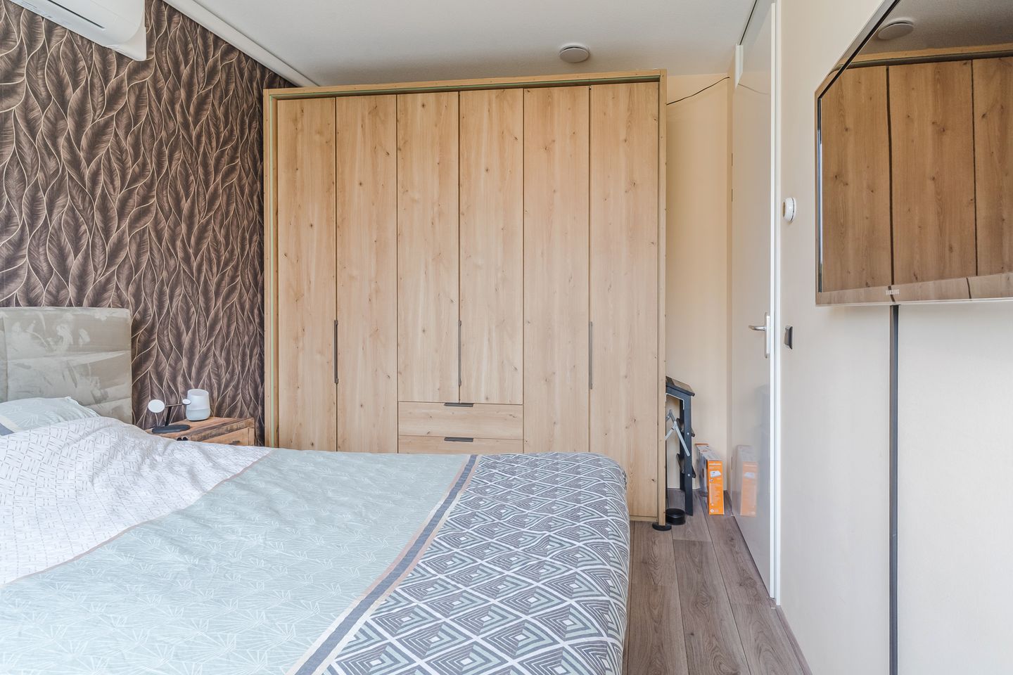 Foto 25 van Johan de Wittstraat 36