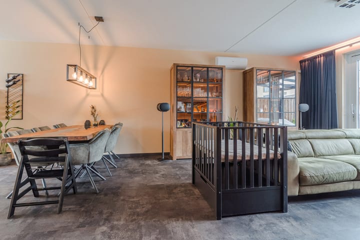 Foto 14 van Johan de Wittstraat 36