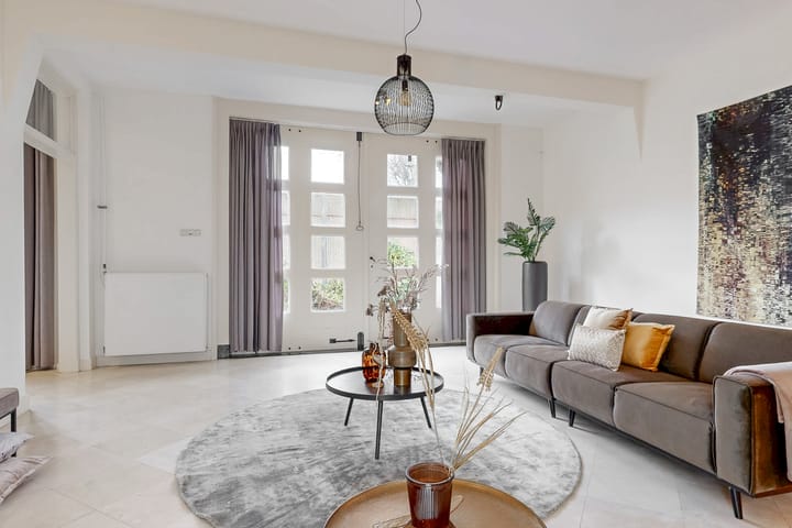 Photo 10 of Van de Spiegelstraat 21-A