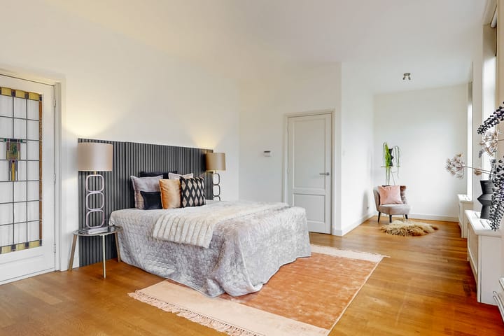 Photo 13 of Van de Spiegelstraat 21-A