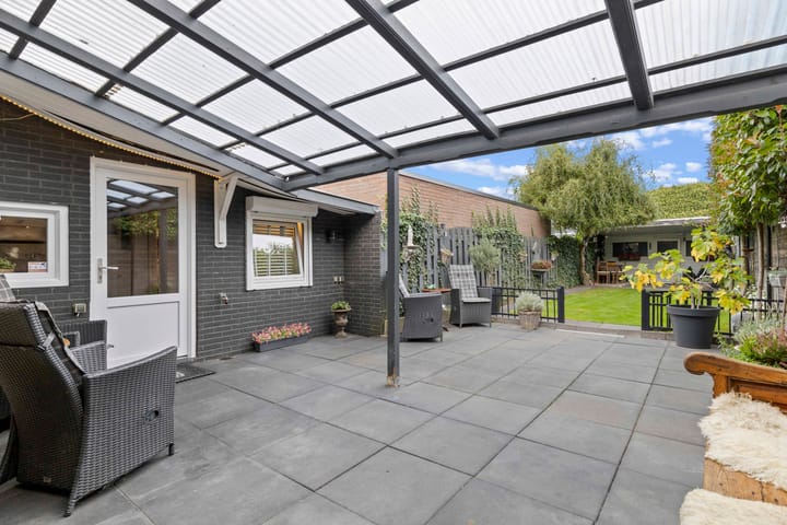 Photo 32 of Van Goudoeverstraat 58