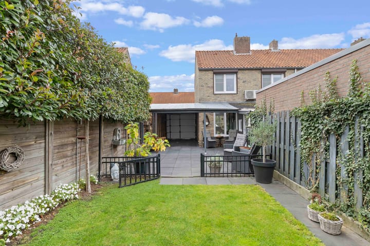 Photo 35 of Van Goudoeverstraat 58