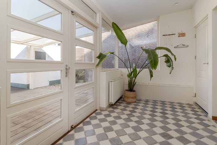 Photo 14 of Weert 51