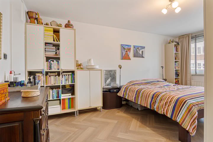 Foto 16 van Gevers Deynootplein 174