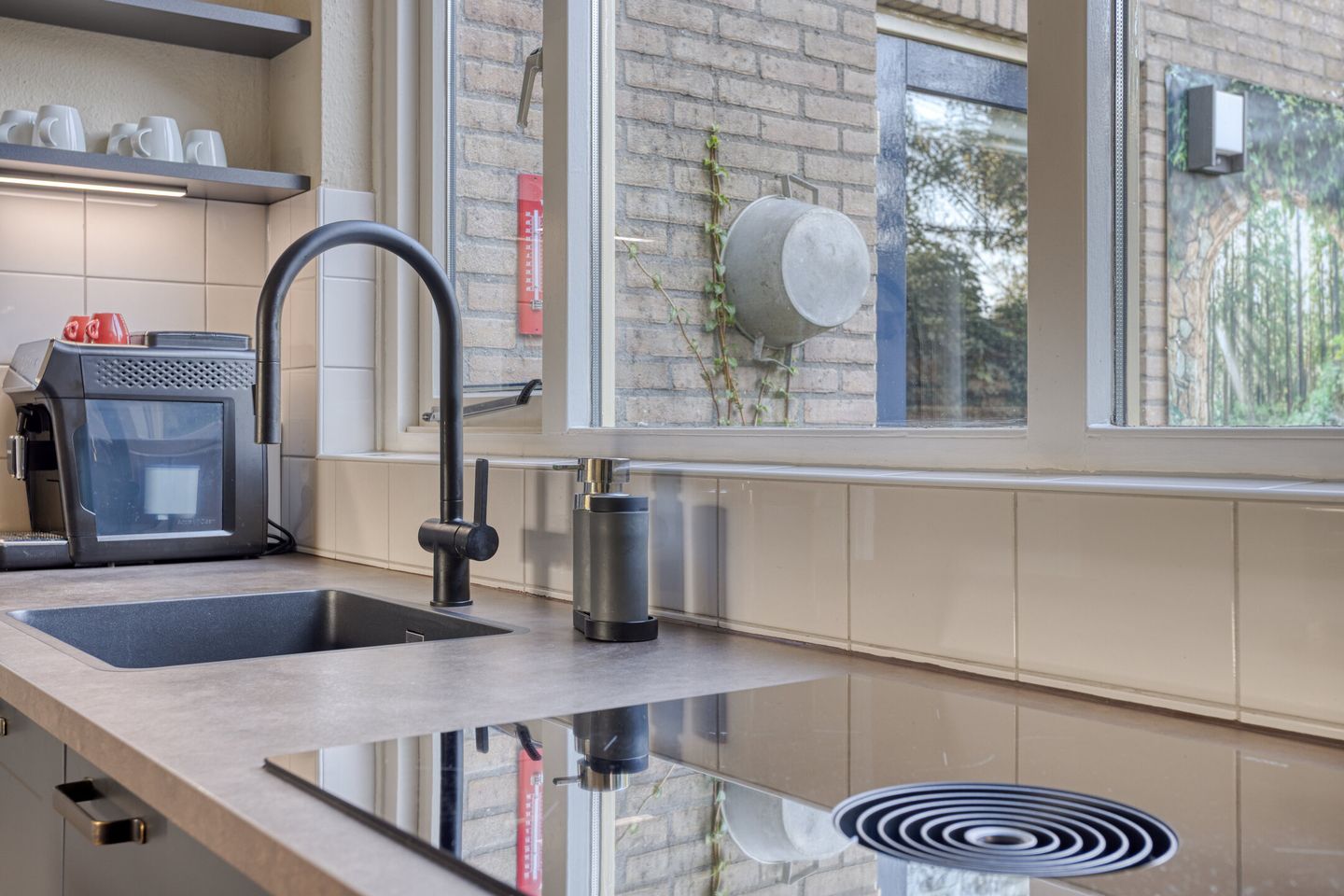 Photo 14 of Haerkamp 15