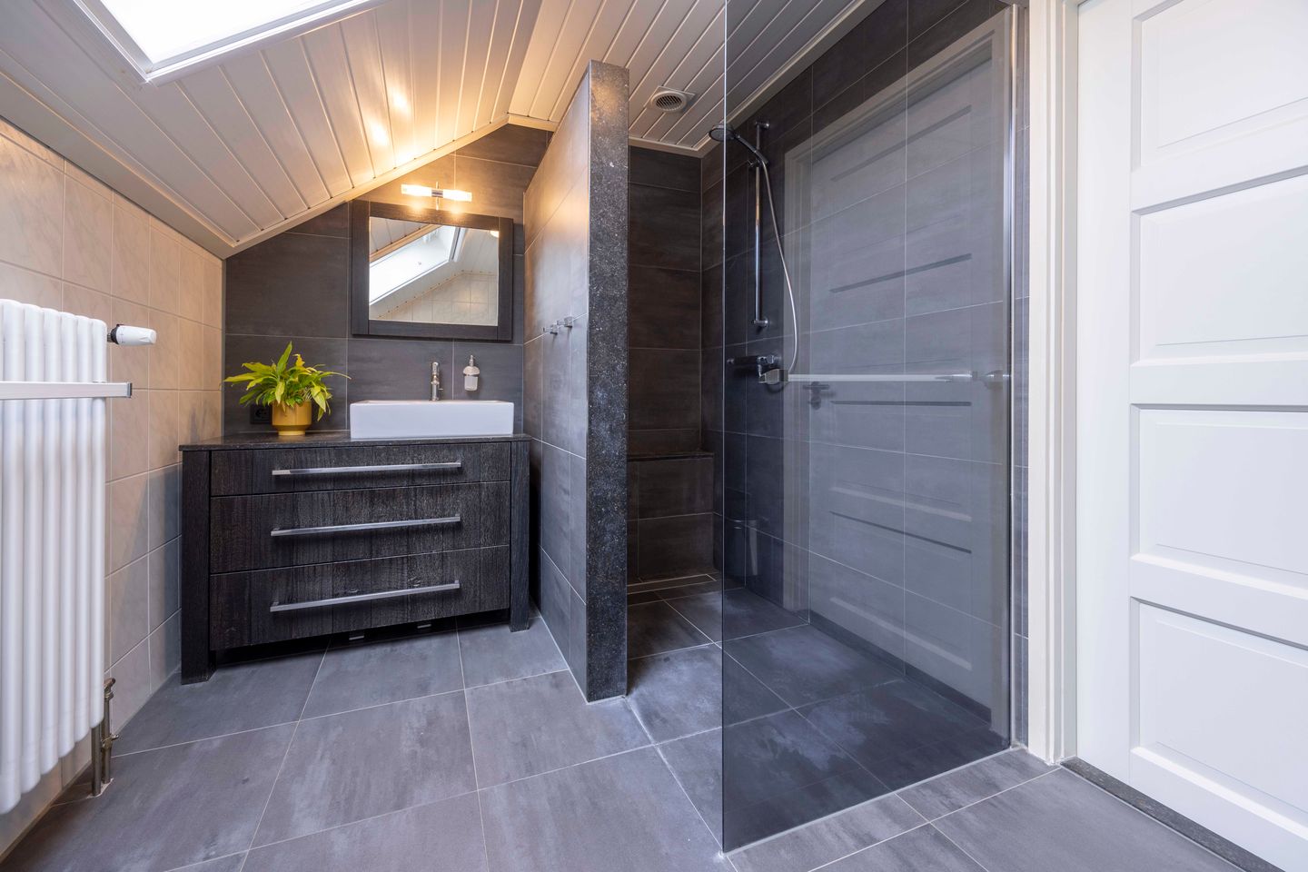 Foto 25 van Woudseweg 19