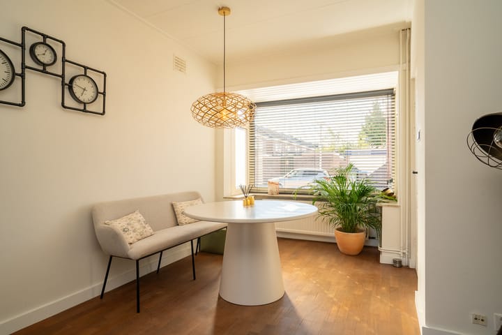 Foto 11 van Larixstraat 2