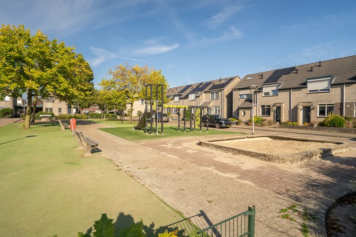 Foto 30 van Larixstraat 2