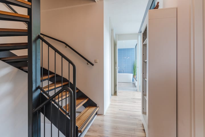 Photo 18 of Gombertstraat 55