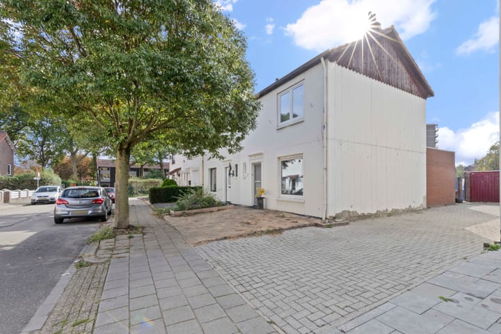 Photo 38 of Dr. Ariënsstraat 26