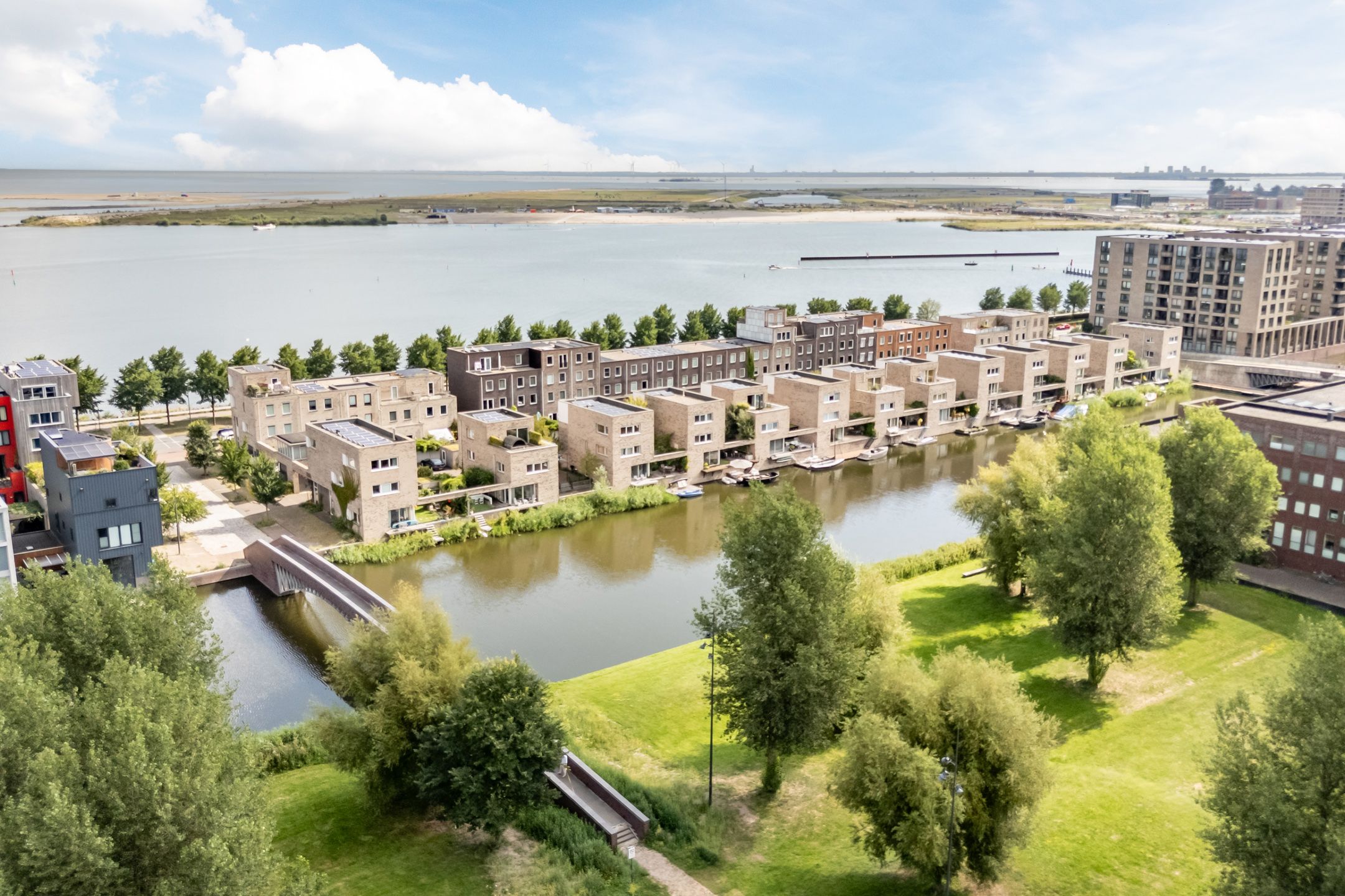 Foto 42 van Maria Austriastraat 853