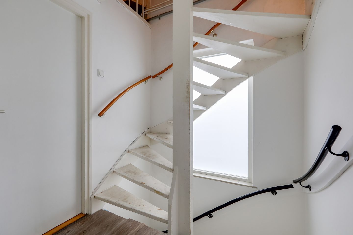 Foto 29 van van Schaikstraat 6-C