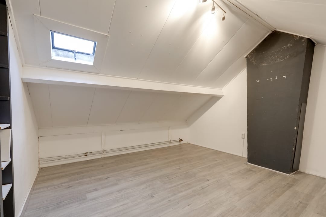 Foto 31 van van Schaikstraat 6-C