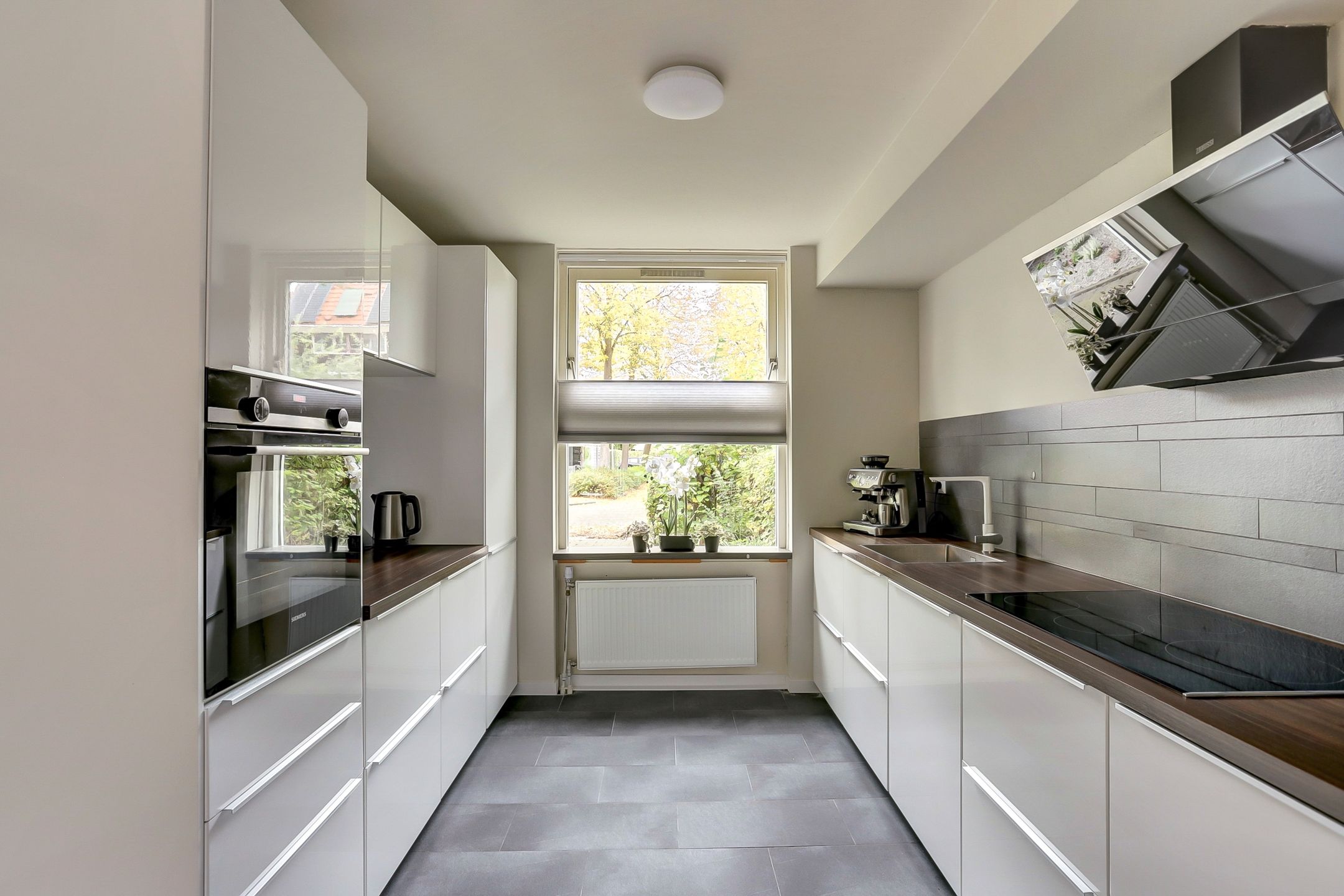 Foto 9 van Corridor 49