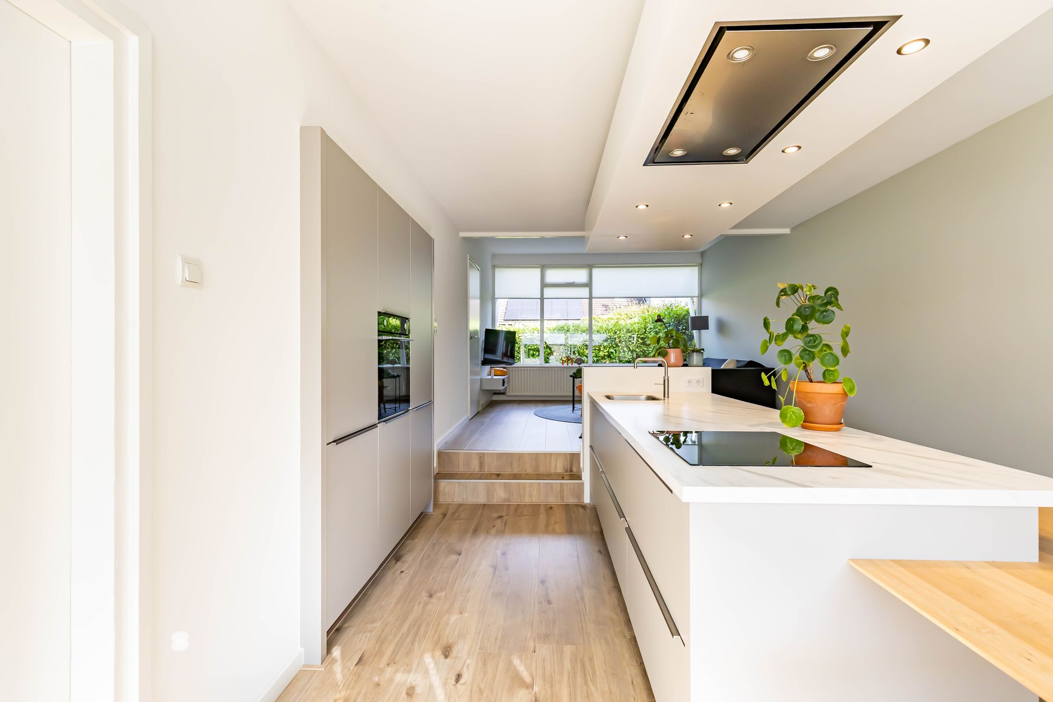 Photo 3 of Burgemeester van Panhuyslaan 15