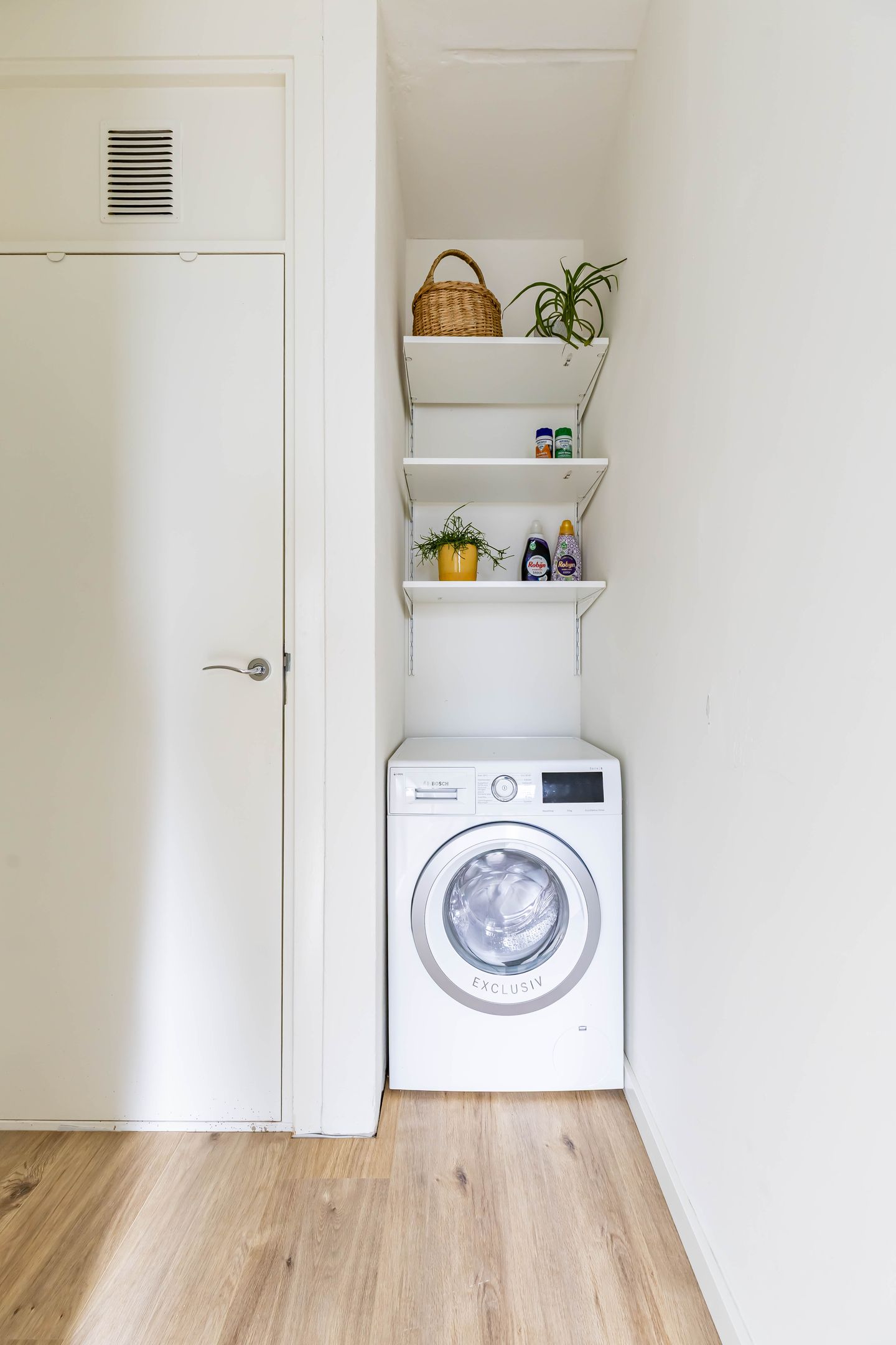 Photo 40 of Burgemeester van Panhuyslaan 15