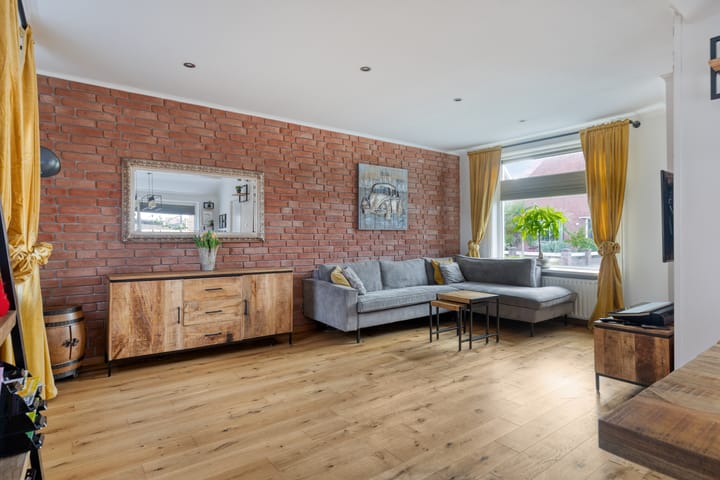 Photo 2 of Poppestraat 56