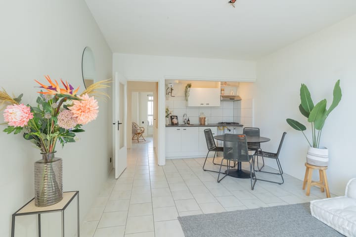 Foto 12 van van Galenstraat 16