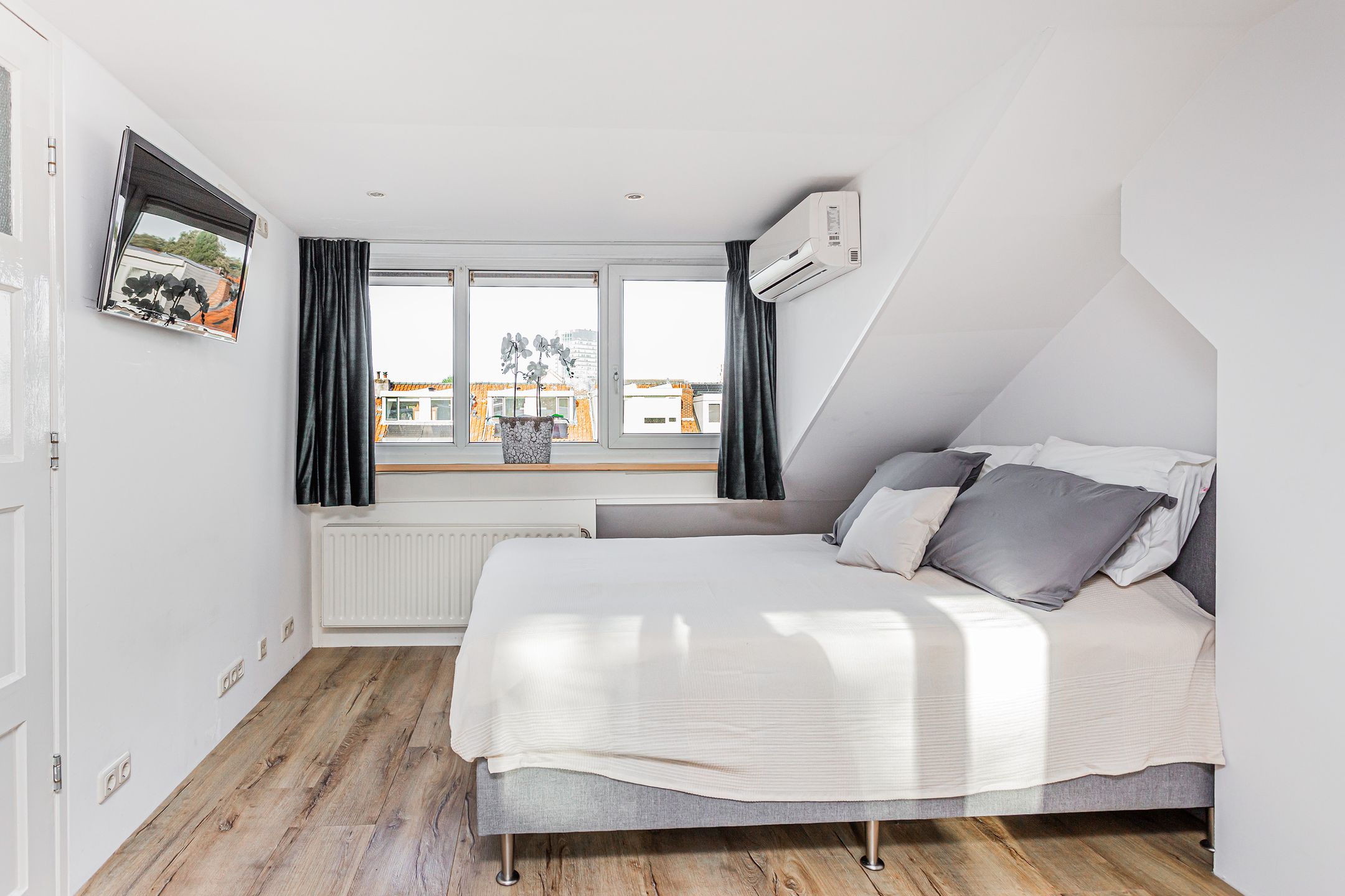 Photo 42 of Julianaweg 113