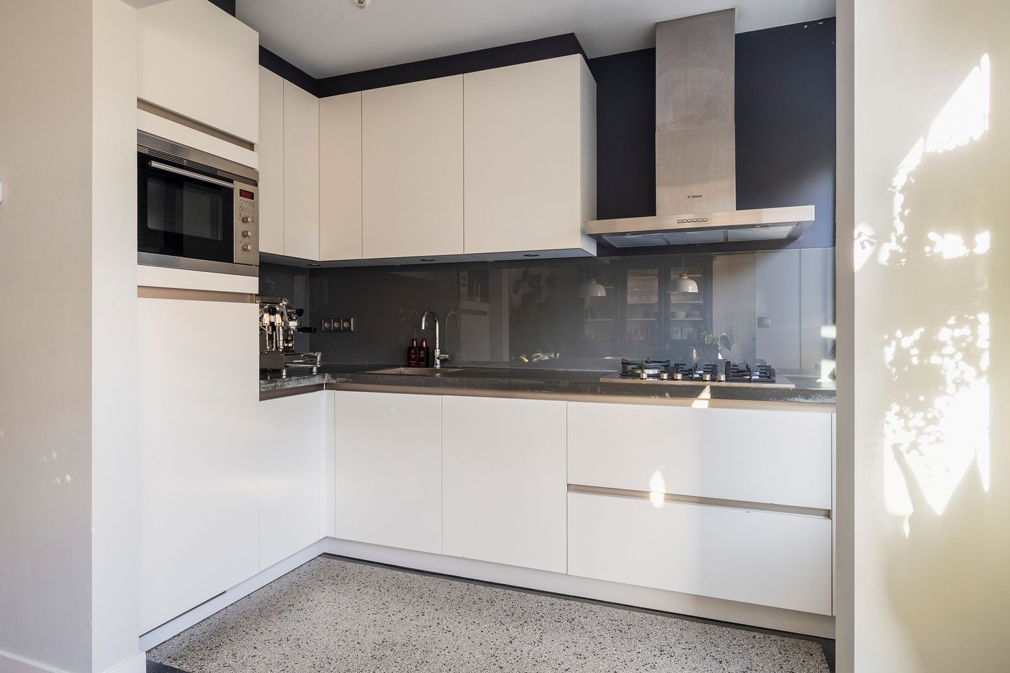 Photo 14 of Woestijgerweg 128