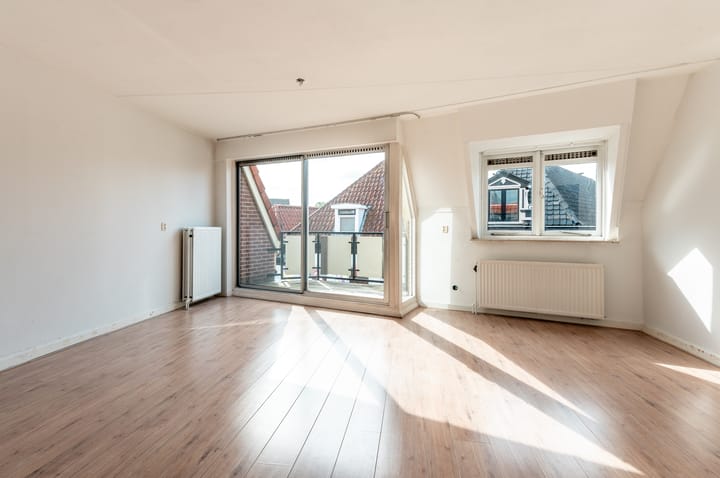 Photo 8 of Luttekepoortstraat 15-B