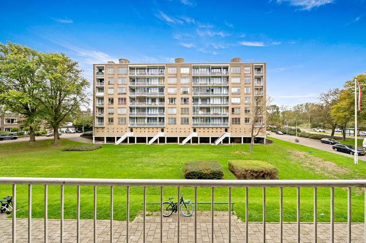 Photo 12 of Van Alkemadelaan 1026