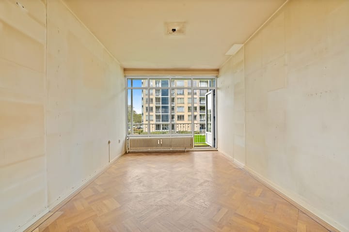 Photo 13 of Van Alkemadelaan 1026