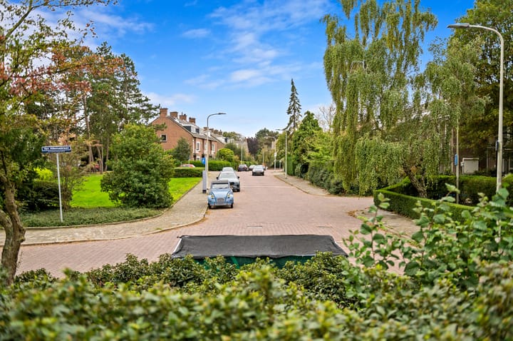 Photo 32 of Van Alkemadelaan 1026