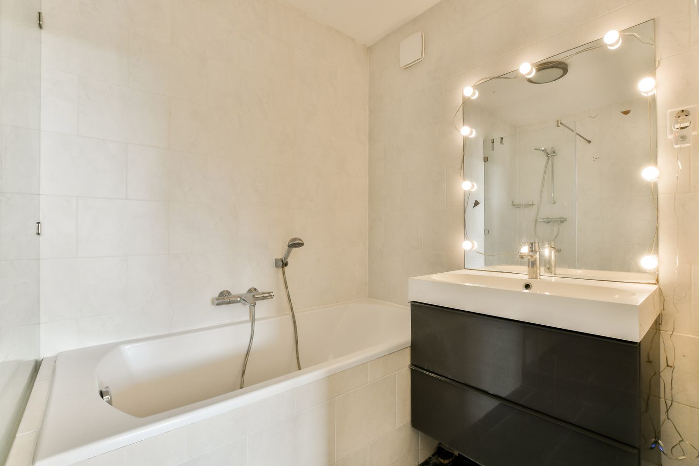 Foto 14 van Amberlaan 62