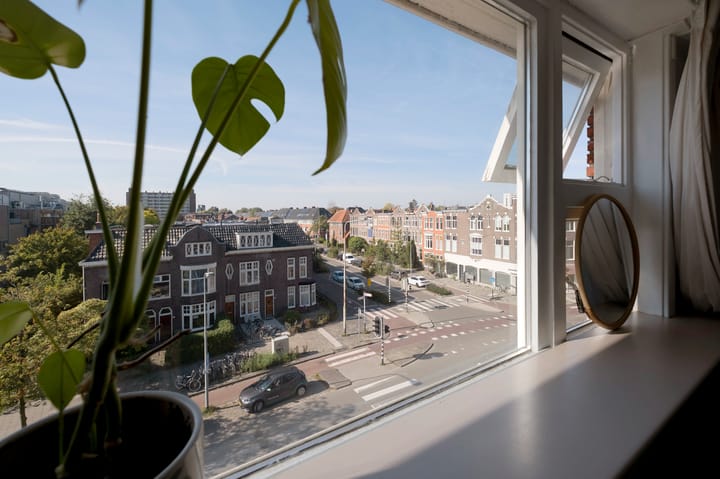 Photo 12 of Paterswoldseweg 42-B